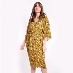 TRAFFIC PEOPLE SASS MINI FLORAL DRESS XS